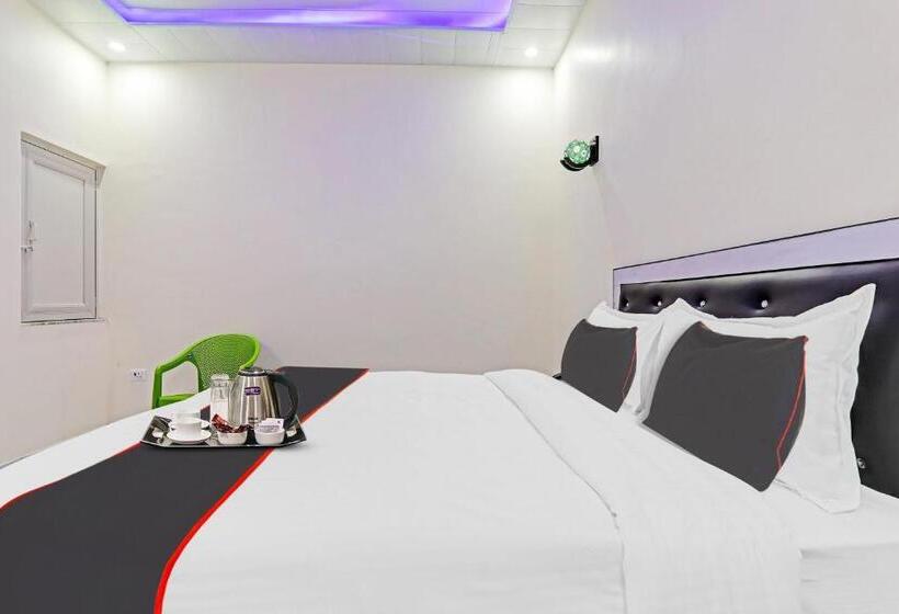 Super Hotel O Banthara Near Airport