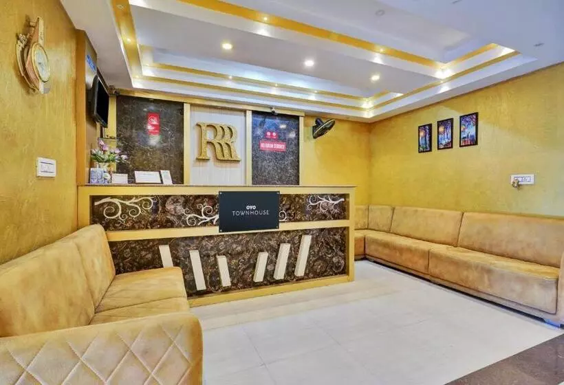 ホテル Super Collection O Kushal Nagar Near Ksrtc Bus Stand Formerly Rr Residency