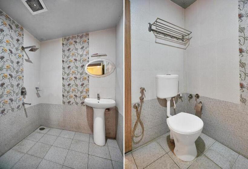 Отель Super Collection O Kushal Nagar Near Ksrtc Bus Stand Formerly Rr Residency