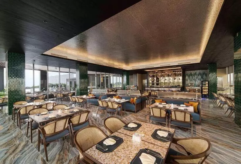 Oakwood Hotel & Apartments Grand Batam