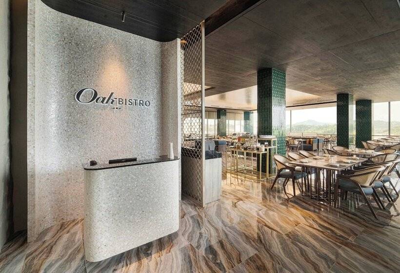 Oakwood Hotel & Apartments Grand Batam