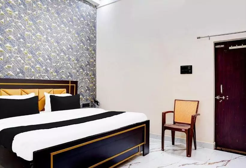 Oyo Hotel Balancing Rock