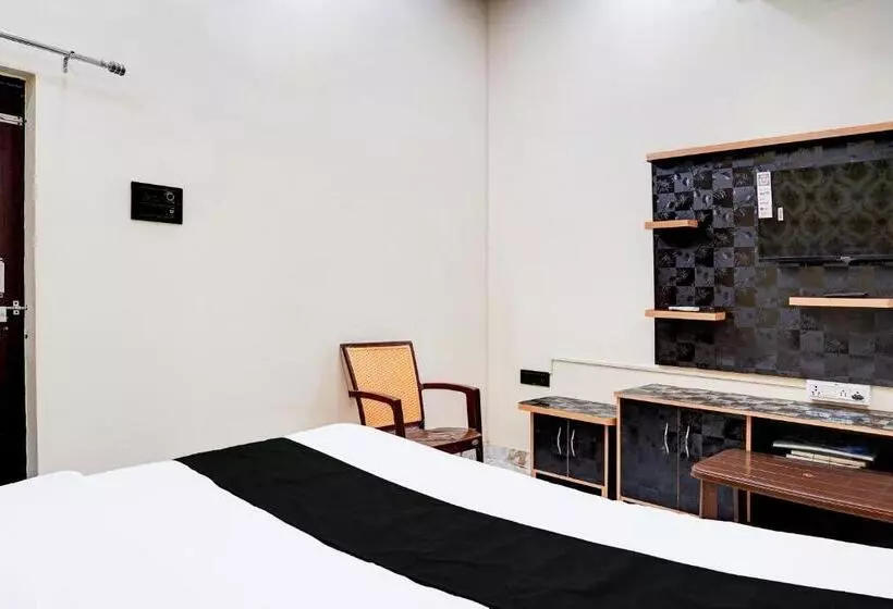 Oyo Hotel Balancing Rock