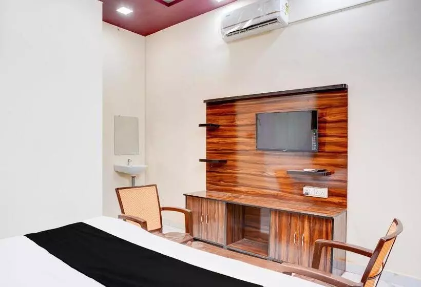 Oyo Hotel Balancing Rock