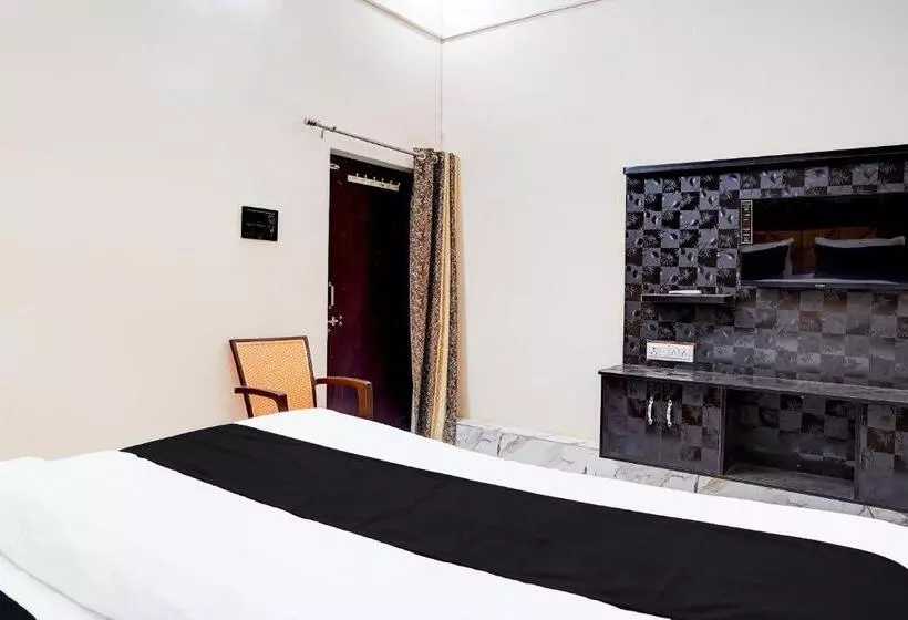 Oyo Hotel Balancing Rock
