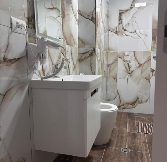 Riviera Hotel City Center