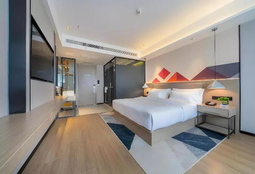 Borrman Hotel Chongqing Auto Expo Sanya Bay Light Rail Station