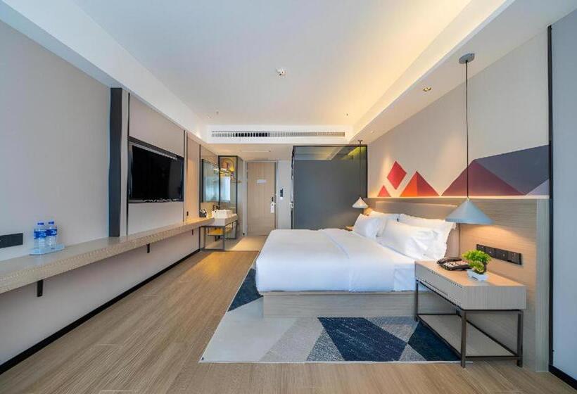 Borrman Hotel Chongqing Auto Expo Sanya Bay Light Rail Station