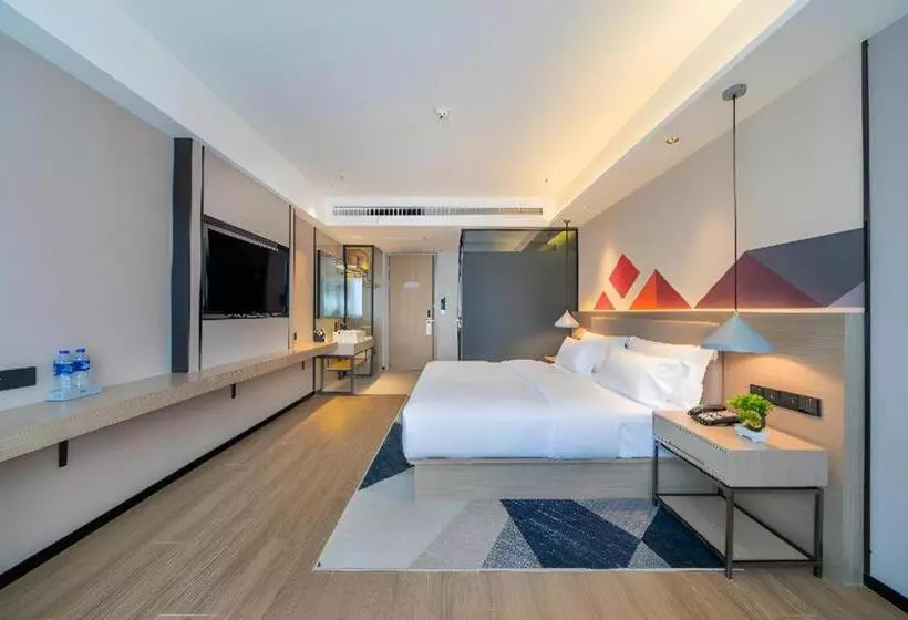 Borrman Hotel Chongqing Auto Expo Sanya Bay Light Rail Station