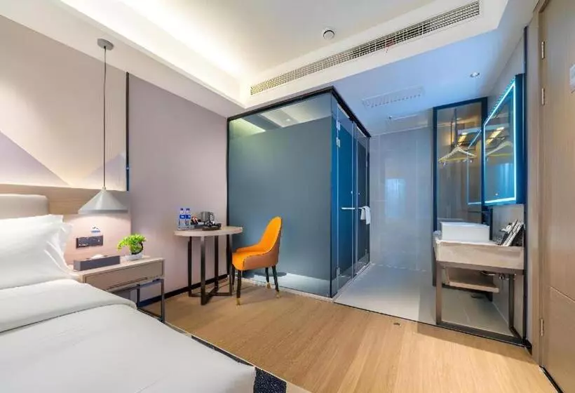 Borrman Hotel Chongqing Auto Expo Sanya Bay Light Rail Station