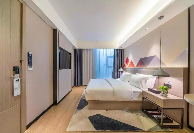 Borrman Hotel Chongqing Auto Expo Sanya Bay Light Rail Station