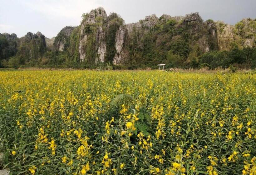 هتل A Moment Of Love...by Red Z, Baan Mung