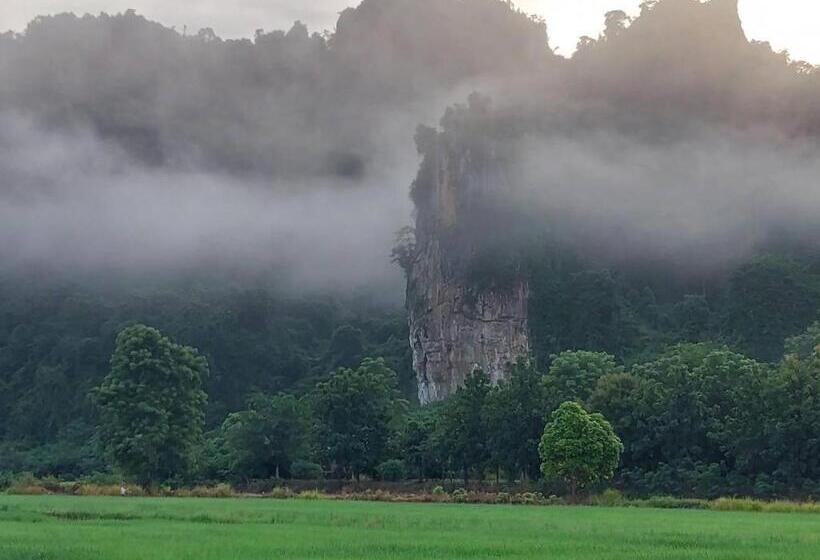 هتل A Moment Of Love...by Red Z, Baan Mung