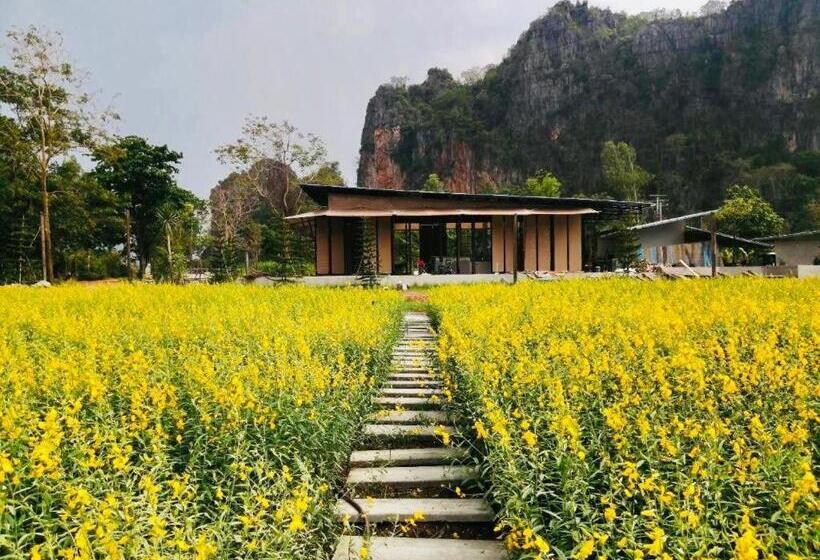 هتل A Moment Of Love...by Red Z, Baan Mung