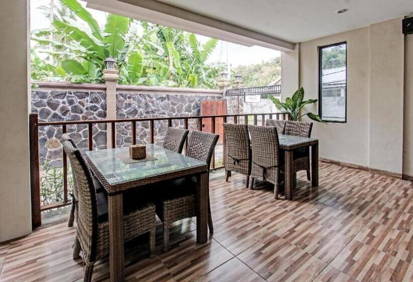 호텔 Capital O 91696 Kimara Homestay & Resto