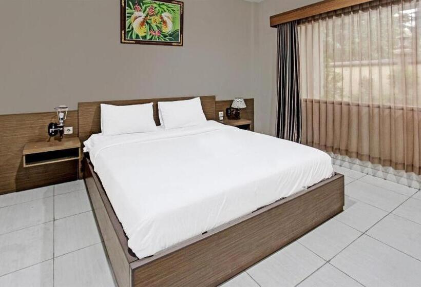 호텔 Capital O 91696 Kimara Homestay & Resto