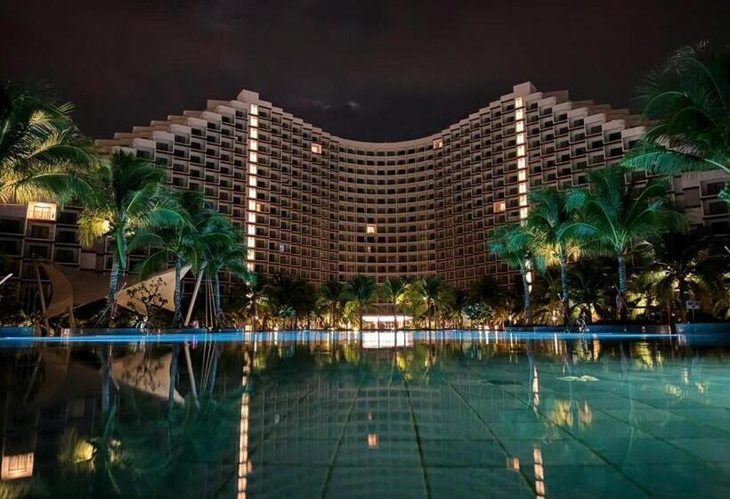 هتل Khách Sạn The Arena Nha Trang