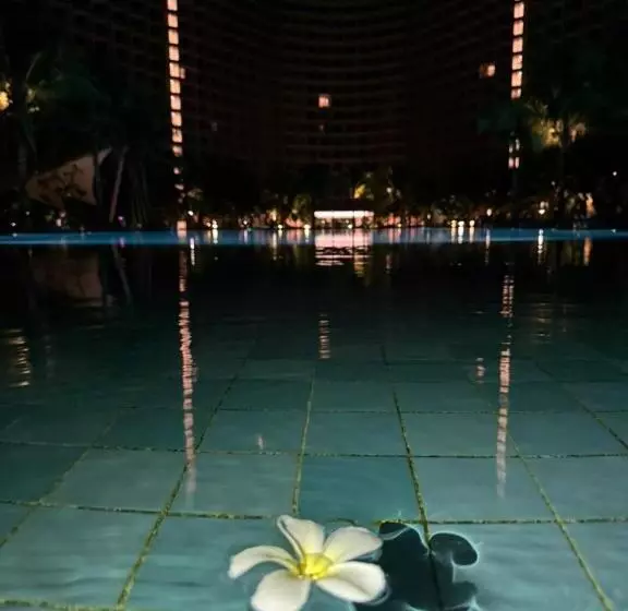 هتل Khách Sạn The Arena Nha Trang