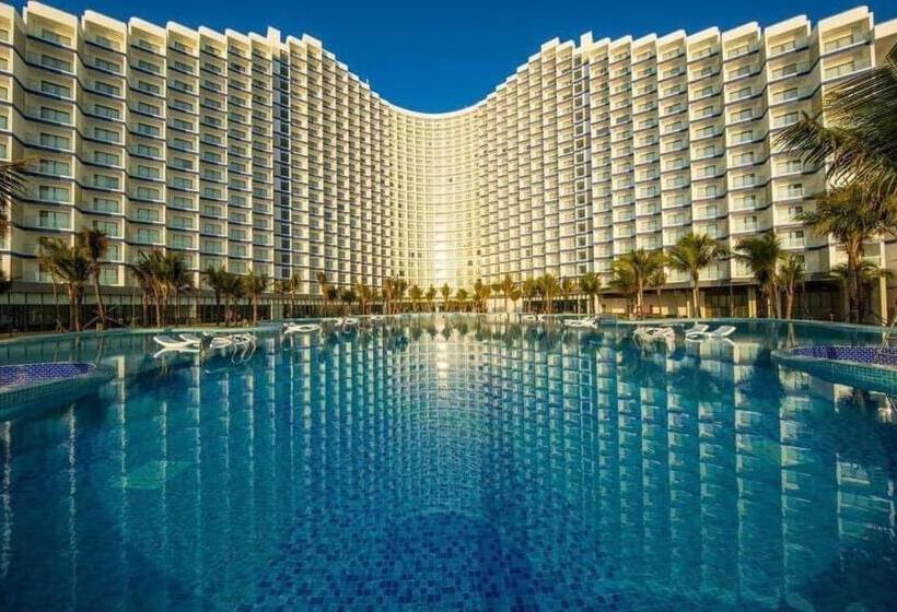 هتل Khách Sạn The Arena Nha Trang