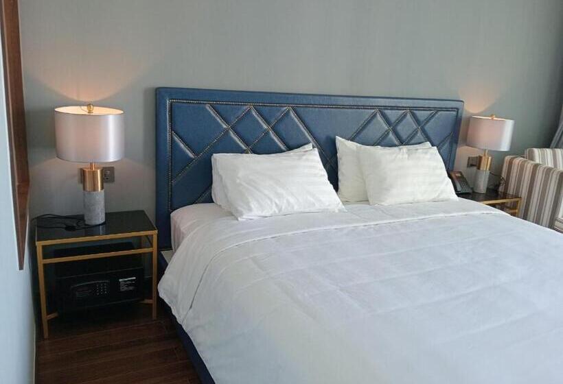 هتل Khách Sạn The Arena Nha Trang