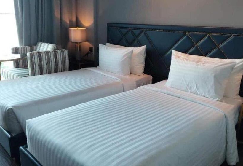 هتل Khách Sạn The Arena Nha Trang