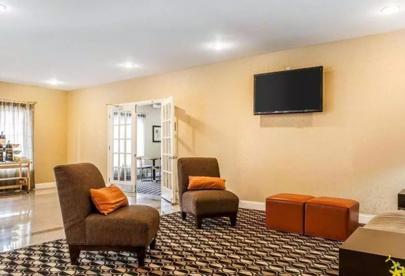 ホテル Quality Inn & Suites