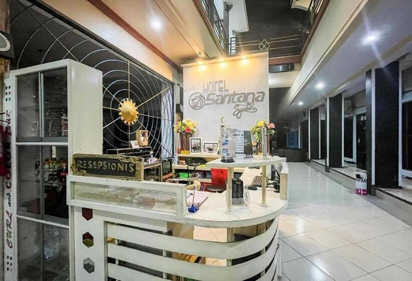 בית מלון כפרי Reddoorz Syariah @ Santana Stasiun Kepanjen