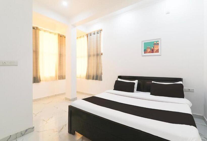 Отель O Royal Inn