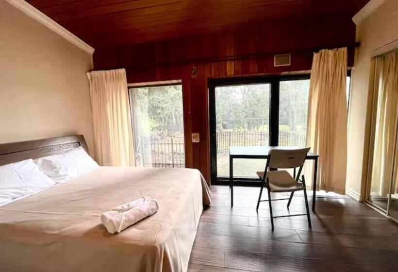 Panzió Vihome 368 Quiet House Near Bayview Village And Subway