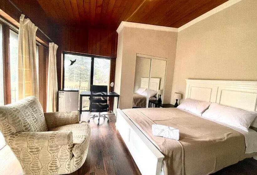 Panzió Vihome 368 Quiet House Near Bayview Village And Subway