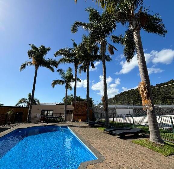 הוסטל Palm Tree Lodge & Backpackers