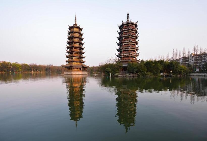Borrman Hotel Guilin Two Rivers And Four Lakes Elephant Hill Park