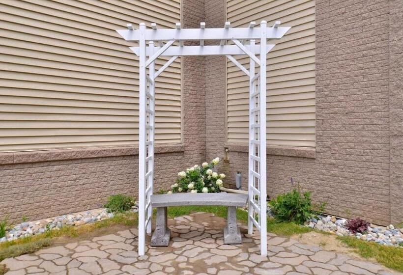 Отель Americas Best Value Inn South Sioux City