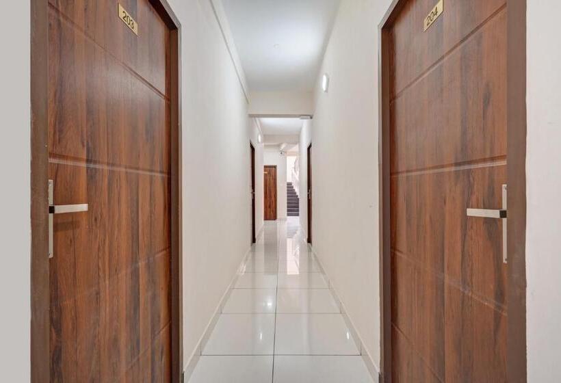 Hotel Collection O Silver Stay Inn