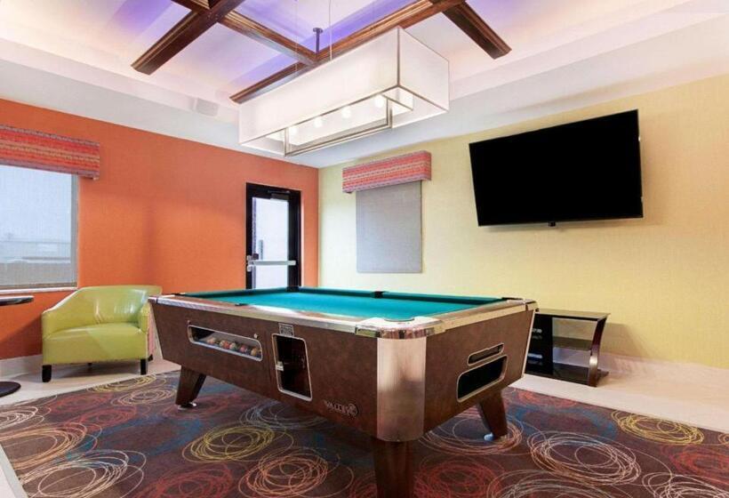 فندق Mainstay Suites