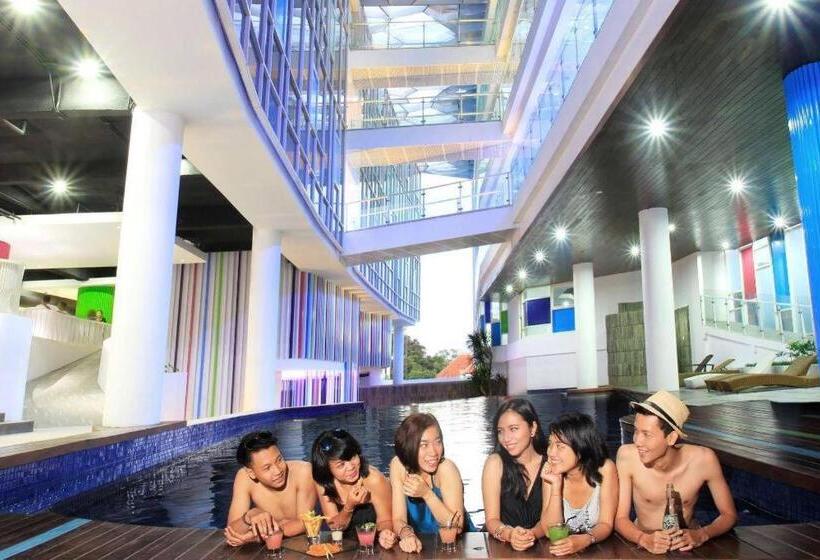 Hotel Ramada Encore By Wyndham Kuta Badung