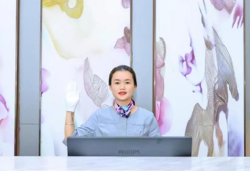 Lavande Hotel Maoming High Speed Railway Station Xinfu Road