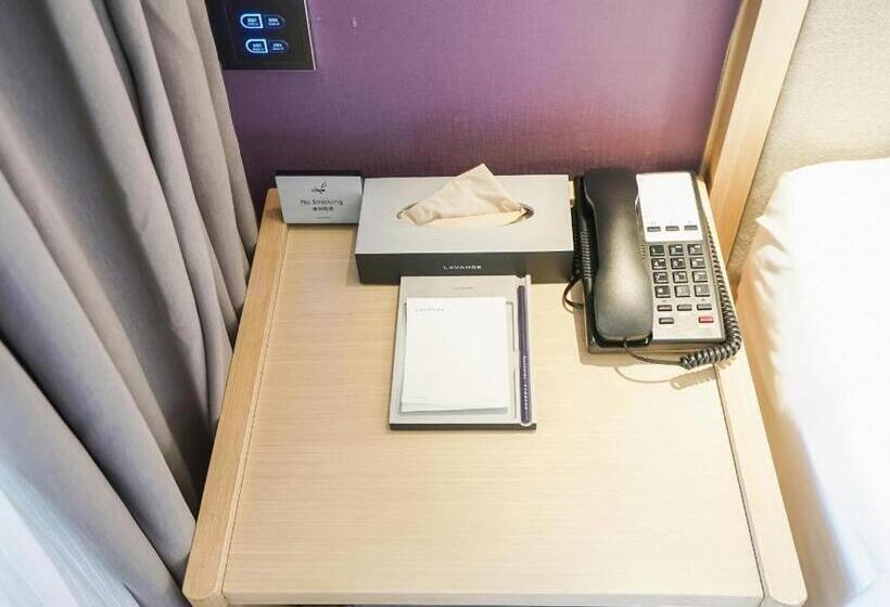 Lavande Hotels· Jingmen Xingqiu Shijiecheng