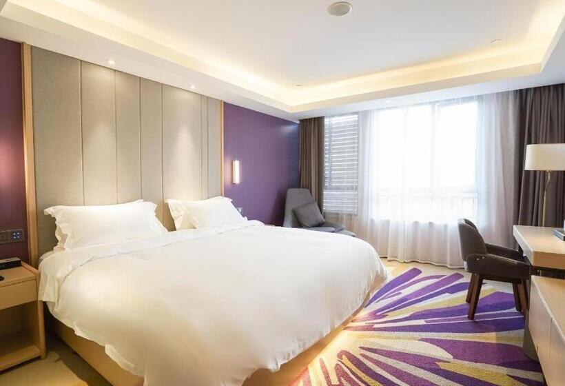 Lavande Hotels· Jingmen Xingqiu Shijiecheng