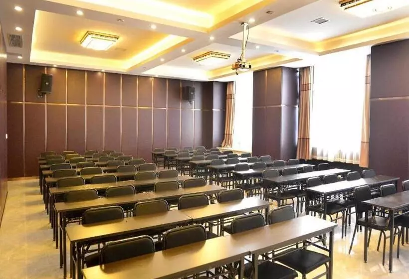 Lavande Hotel·yichun Wanda, High Speed Railway Station