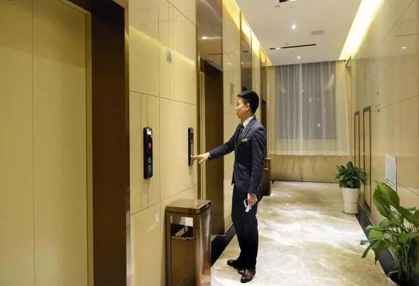 Lavande Hotel·yichun Wanda, High Speed Railway Station