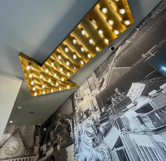 Premier City Comfort Hotel Wuhan Hankou Railway Station Changgang Road Metro Station