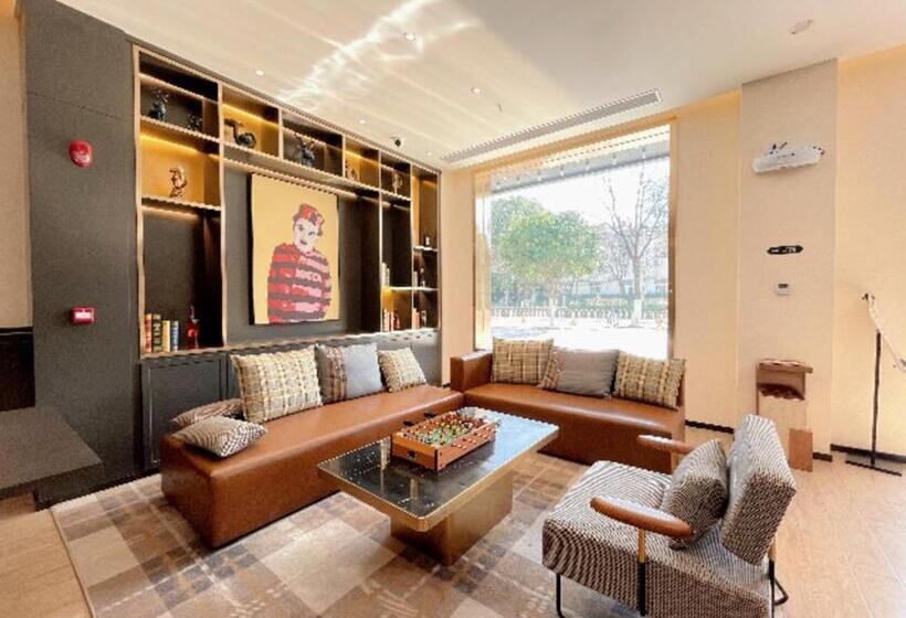 Premier City Comfort Hotel Wuhan Hankou Railway Station Changgang Road Metro Station