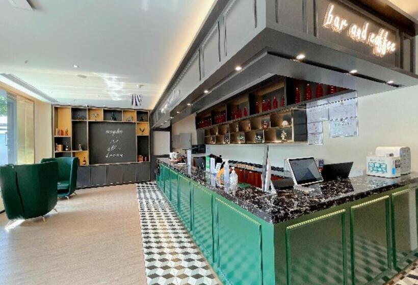 Premier City Comfort Hotel Wuhan Hankou Railway Station Changgang Road Metro Station