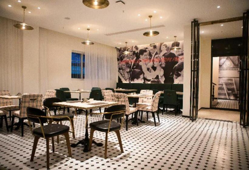 Premier City Comfort Hotel Wuhan Hankou Railway Station Changgang Road Metro Station