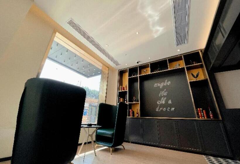 Premier City Comfort Hotel Wuhan Hankou Railway Station Changgang Road Metro Station