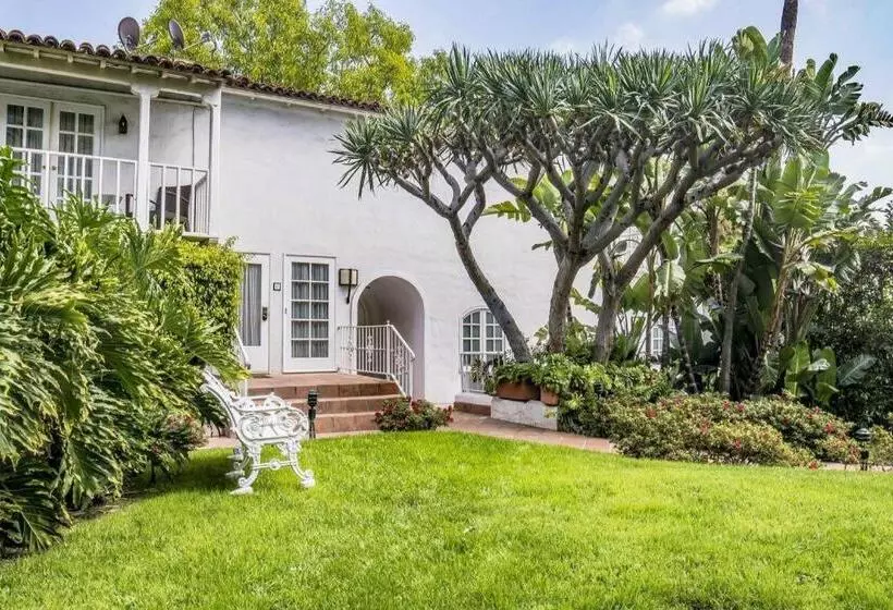 Sunset Marquis Hotel & Villas
