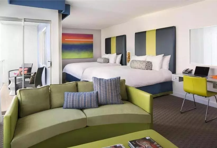 Sunset Marquis Hotel & Villas