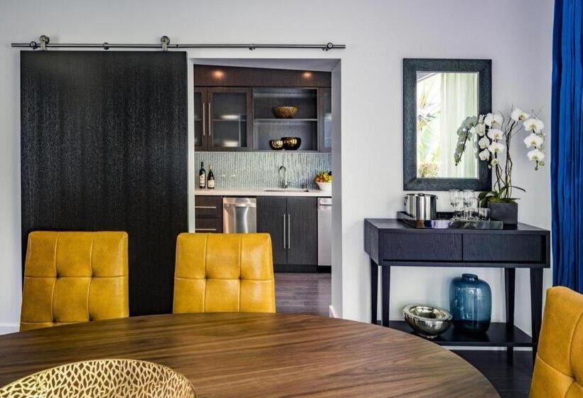 Sunset Marquis Hotel & Villas