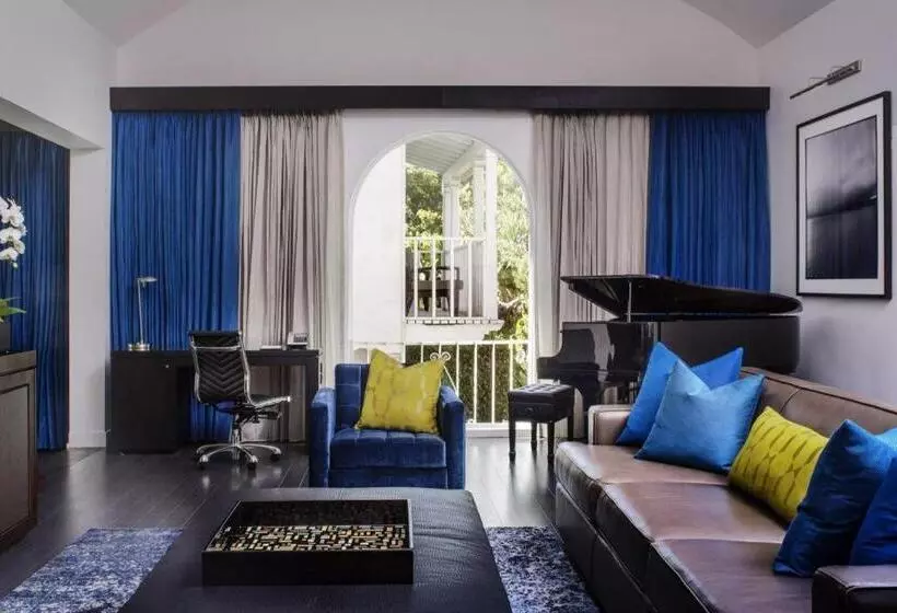 Sunset Marquis Hotel & Villas